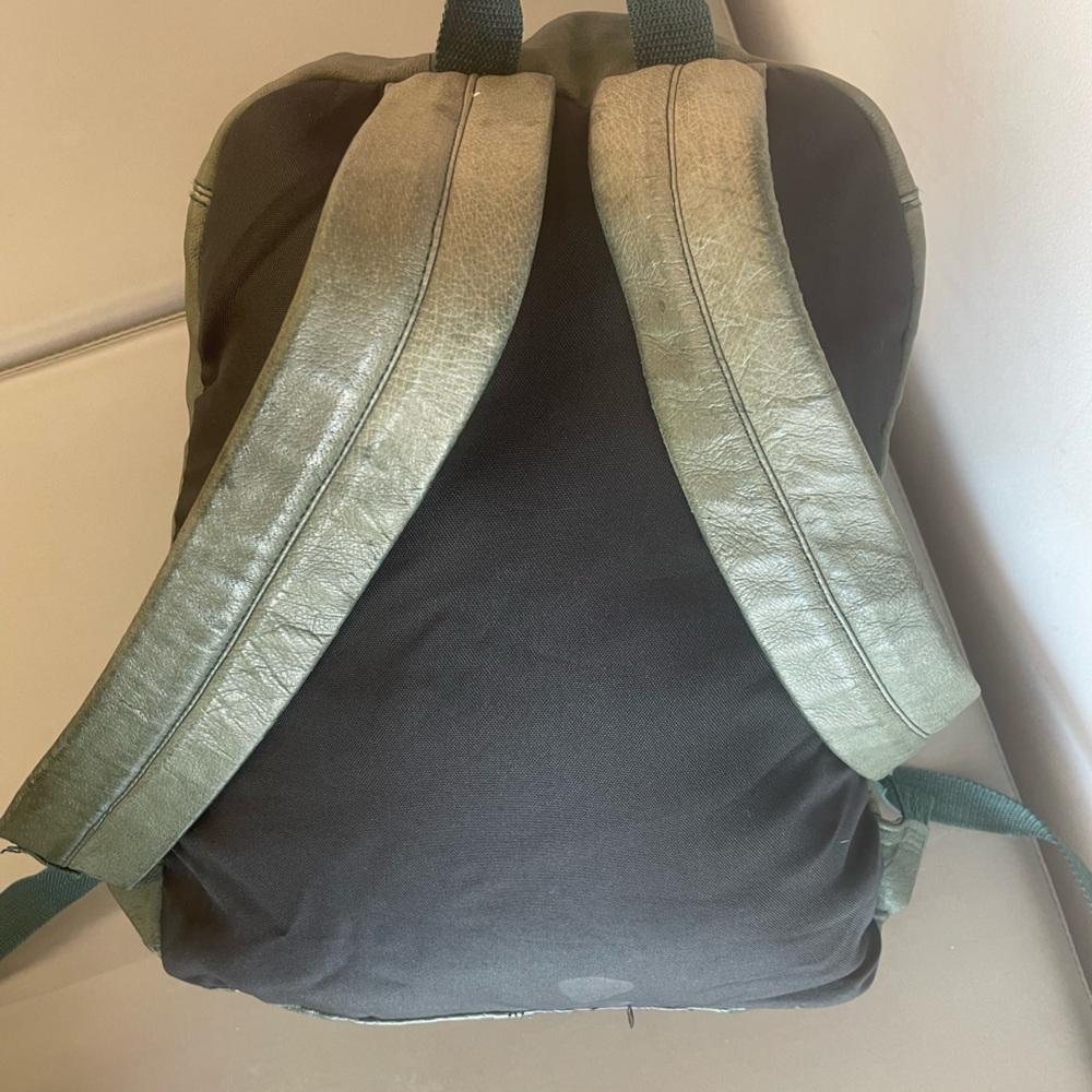 Wilson’s Green Leather Backpack - image 2